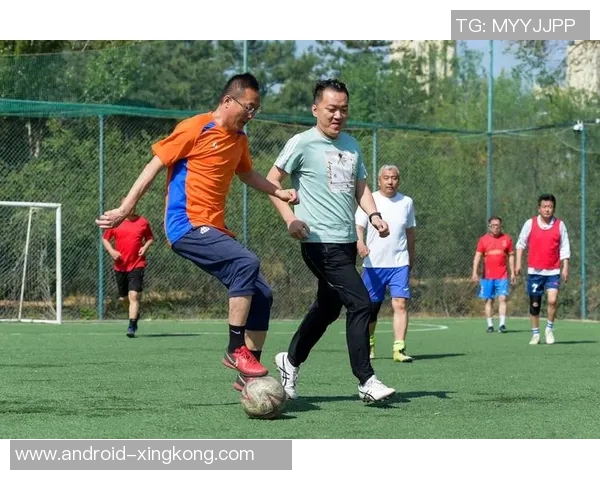 小胖哥足球装备助力梦想成真让每个孩子都能尽情享受足球的乐趣与激情 小胖哥足球装备助力梦想成真让每个孩子都能尽情享受足球的乐趣与激情